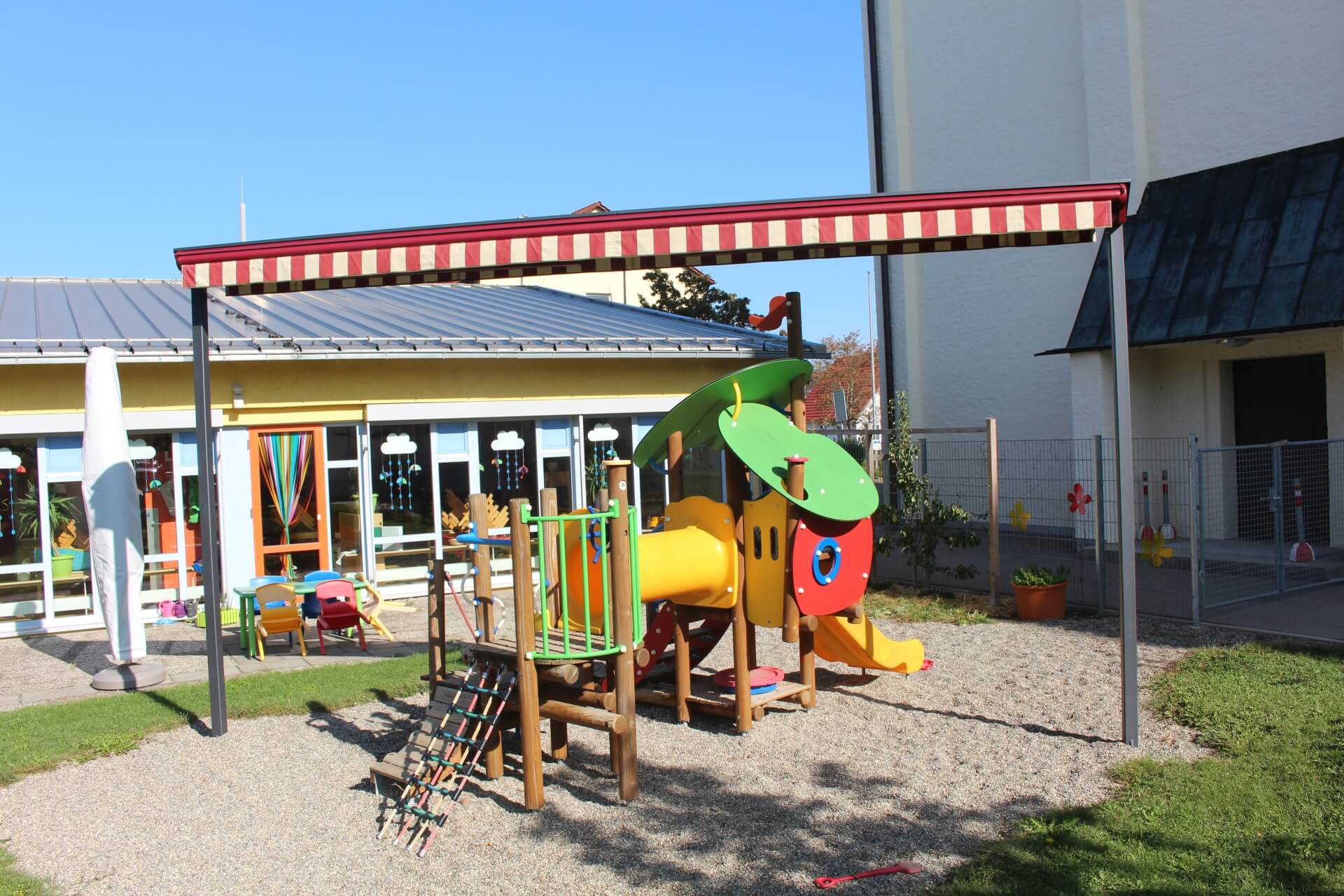 Kleines Klettergerüst - Kindergarten Sankt Ulrich Nersingen - Slider Über Uns